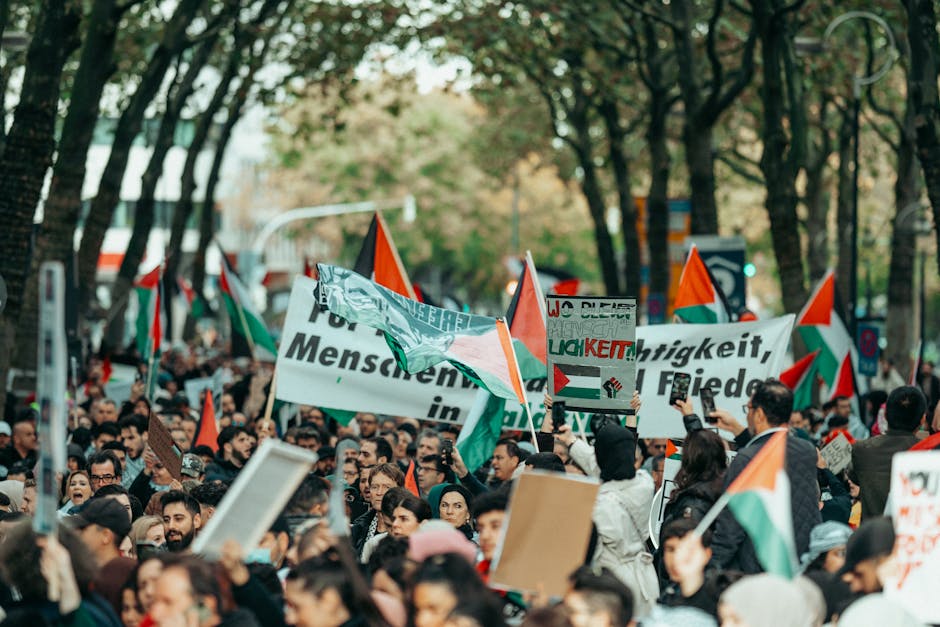 Over 100 Arrested in New York Anti-war Protest