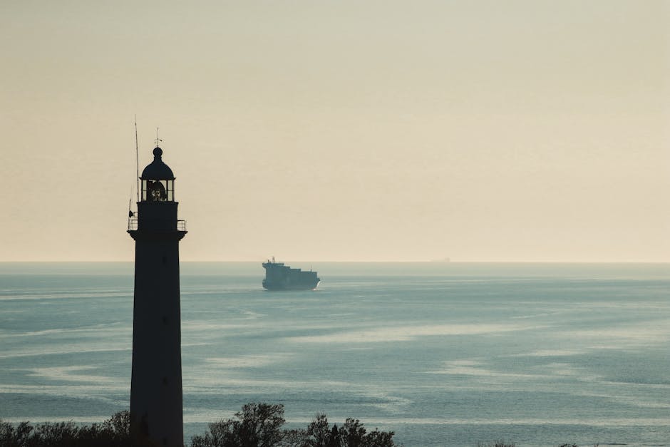 Trump Warns Iran Over Strait of Hormuz Handling