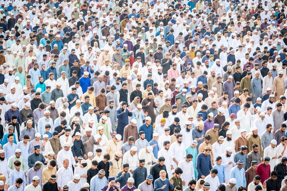 10 Cities Deny Muslims Eid Prayers in Streets - VirentaNews