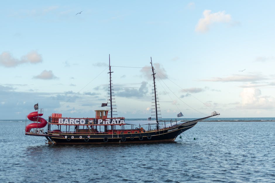10 Pakistani Seafarers Held by Pirates Off Somalia Coast