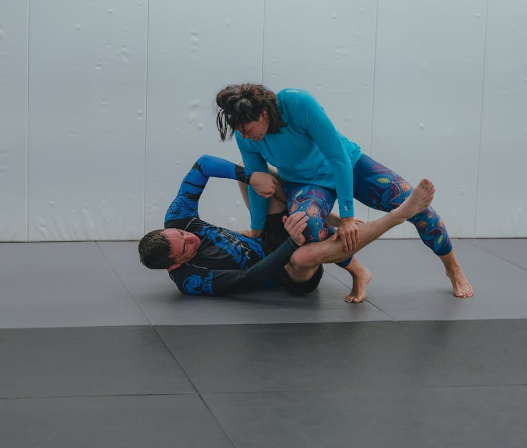 Rousey Submits Carano in 17 Seconds With Signature Armbar