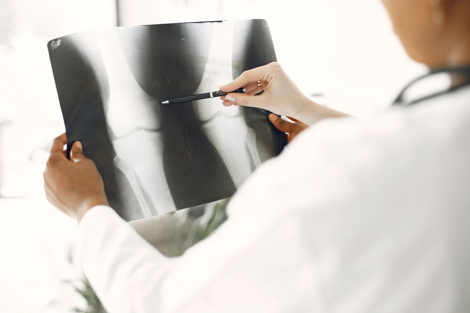 How weight-loss medications impact knee health - VirentaNews