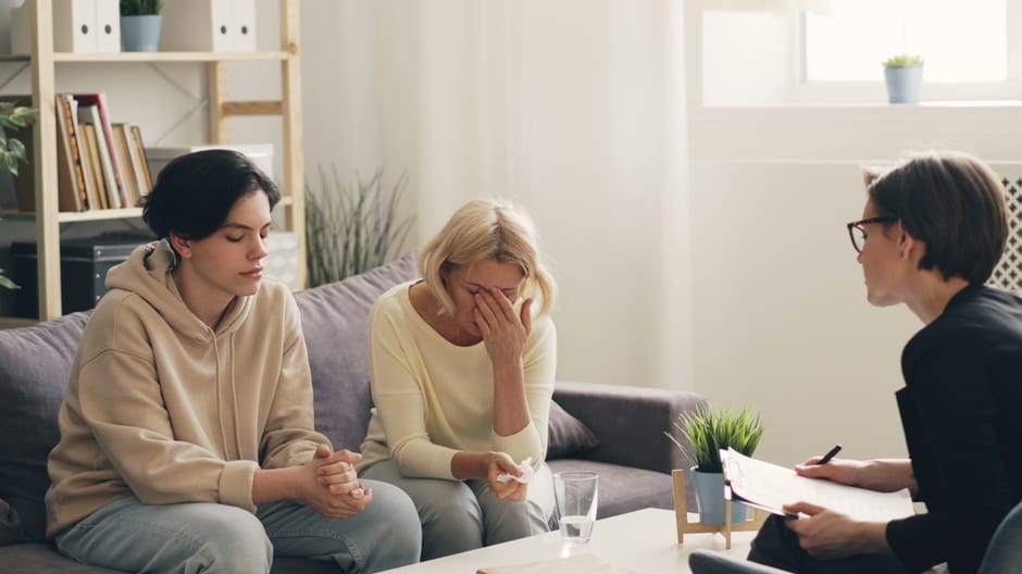 Natural Birth Pressure Harms New Mothers' Mental Health - VirentaNews