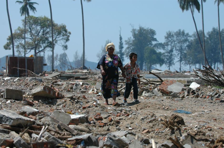 Philippines Quake Toll Surges to 37