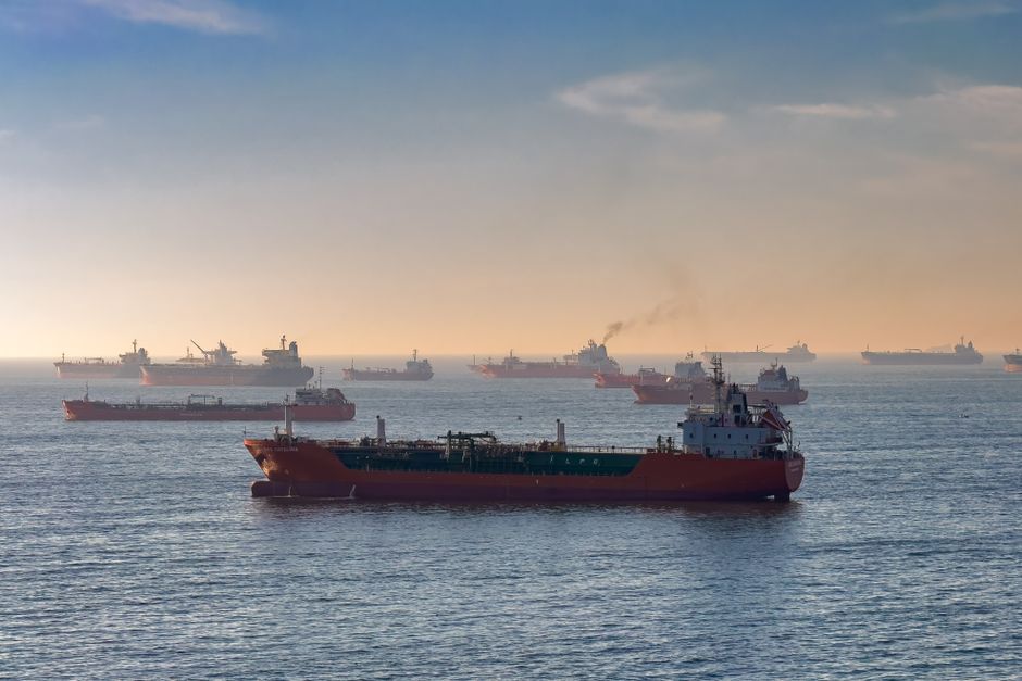 US Warns of Iran’s Ability to Close Strait of Hormuz After Trump Underestimates Threat