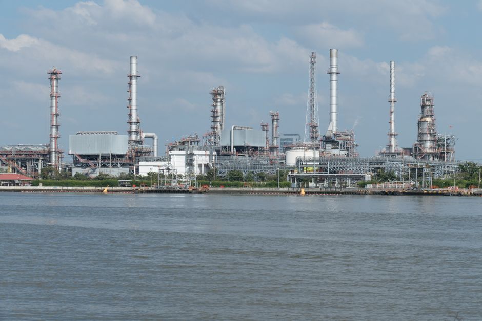Why Oil Prices are Surging Amid Iran-US Tensions - VirentaNews