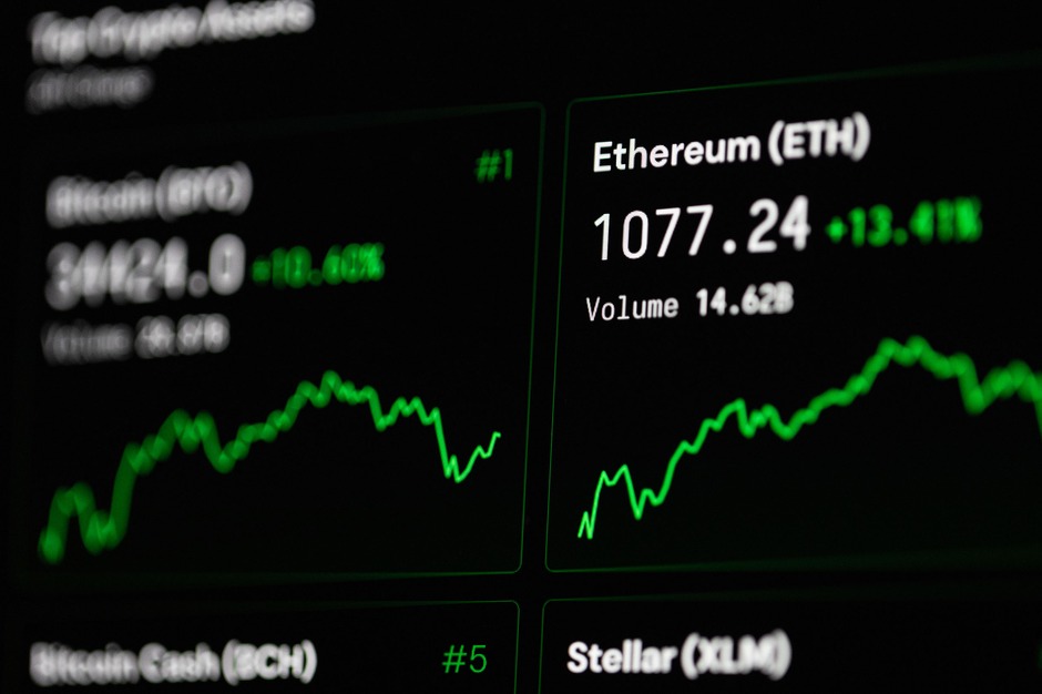 Trump Rakes in Over $1bn from Crypto Ventures in 2025, Filing Reveals
