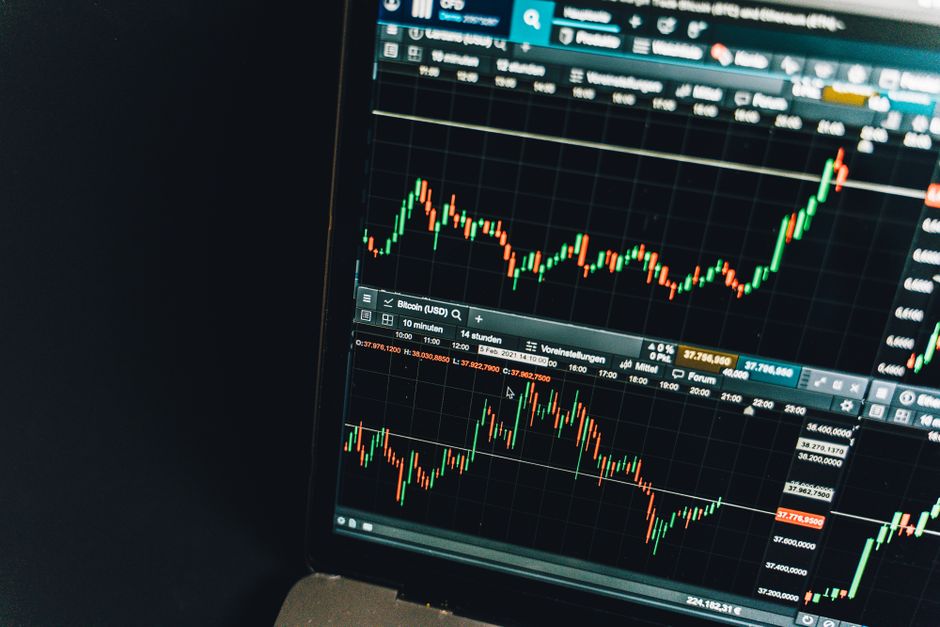 Trump’s Financial Disclosure Reveals $1bn Earnings from Digital Currency Interests
