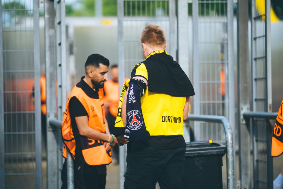 Why England's World Cup Bid is Complicated by Security Concerns - VirentaNews